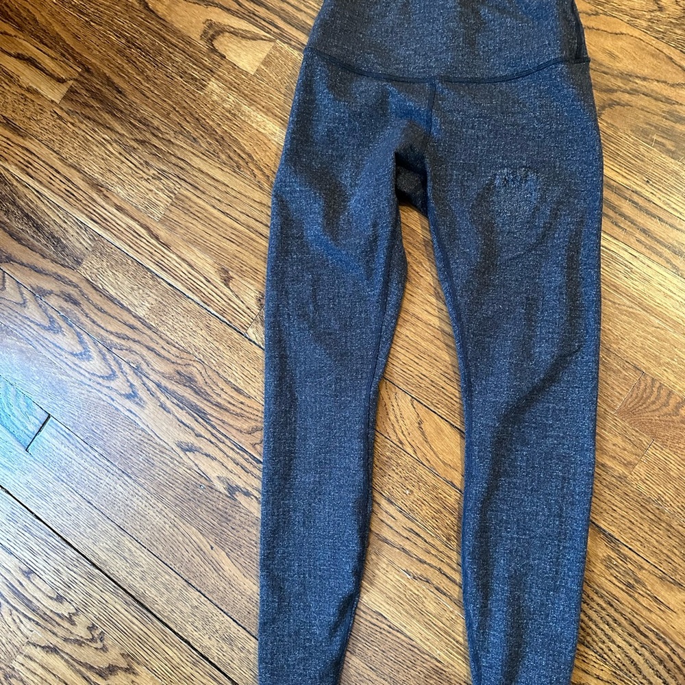 Lululemon knitted lululemon leggings - small worn area shown in photo